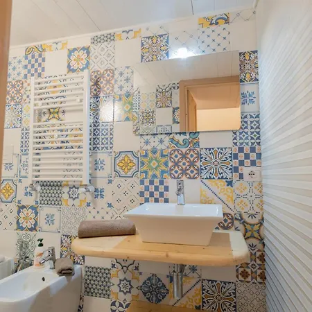 Casa Materdei * نابولي